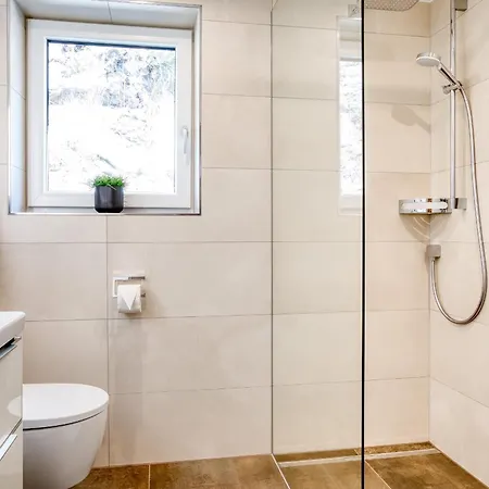 Apartment Chill Out *